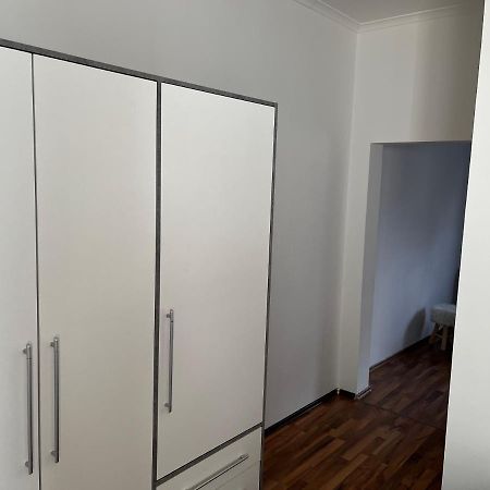 Schone Kleine Wohnung Mit Terrasse Nahe Centro Оберхаузен Экстерьер фото